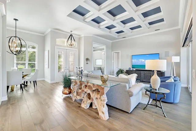 $3,250,000 | 820 Giralda Court, Marco Island, FL 34145