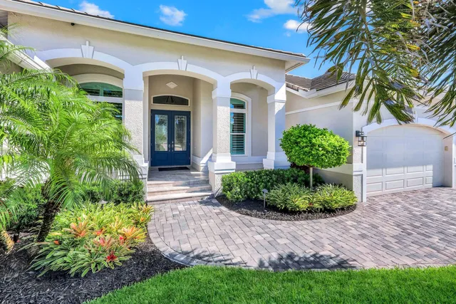 $3,250,000 | 820 Giralda Court, Marco Island, FL 34145