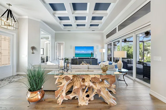 $3,250,000 | 820 Giralda Court, Marco Island, FL 34145