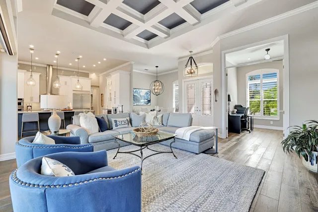 $3,250,000 | 820 Giralda Court, Marco Island, FL 34145