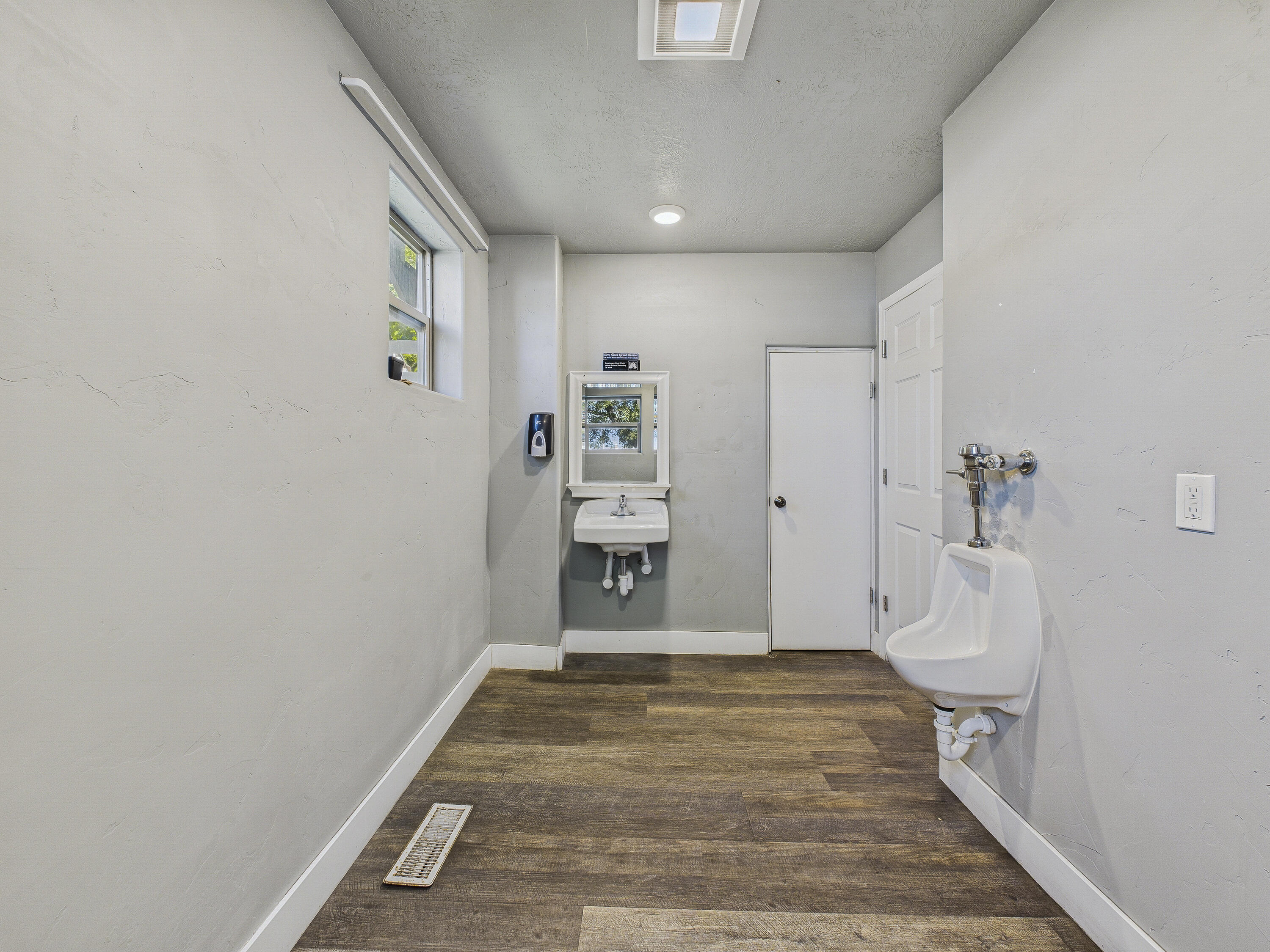 343 North Main Street Buffalo, WY 82834 - Photo 11 of 14 CAM03611G0-PR0106-STILL008