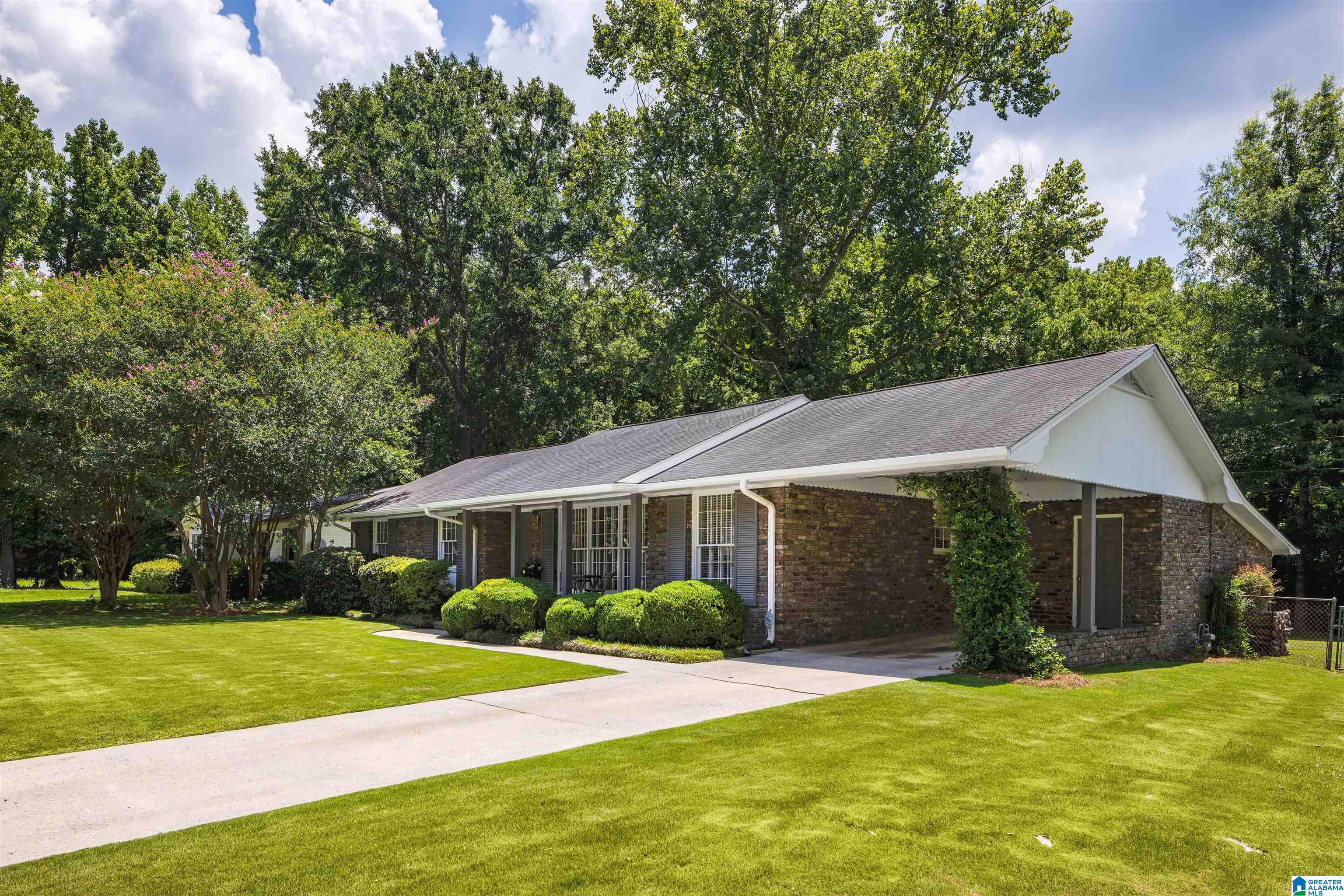 4325 MountainDale Road Birmingham, AL 35213 - Photo 2 of 39