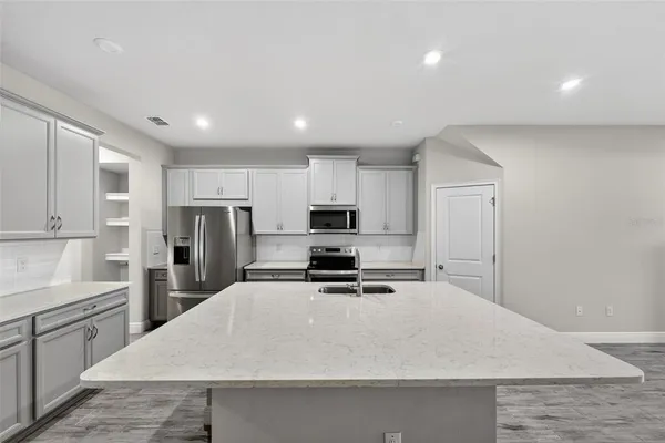 $2,750 | 6050 Grand Sonata Avenue, Lutz, FL 33558