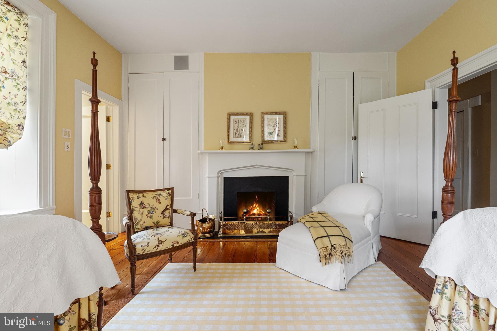 3252 Winchester Road Delaplane, VA 20144 - Photo 17 of 74 a living room with furniture and a fireplace