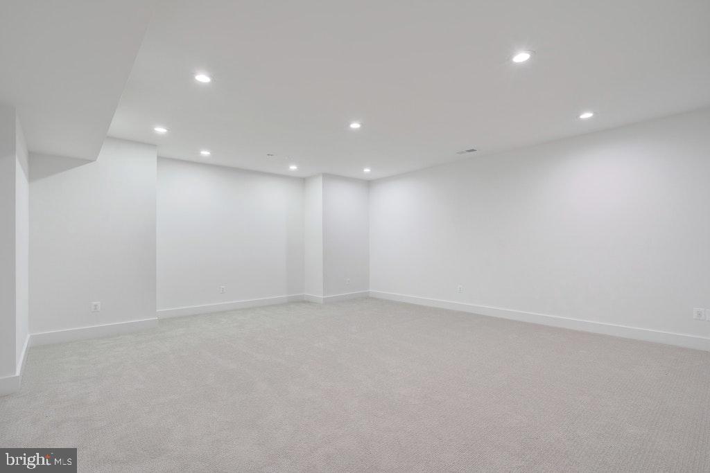 5225 Little Falls Road Arlington, VA 22207 - Photo 51 of 60