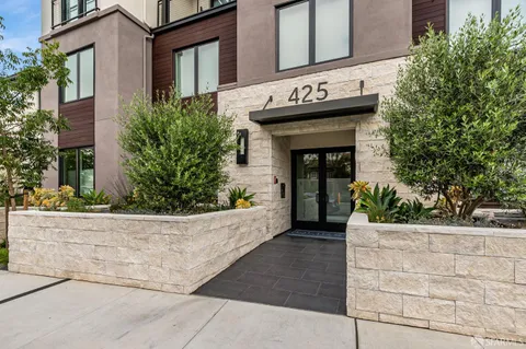 $1,495,000 | 425 1st Street, Unit 14, Los Altos, CA 94022