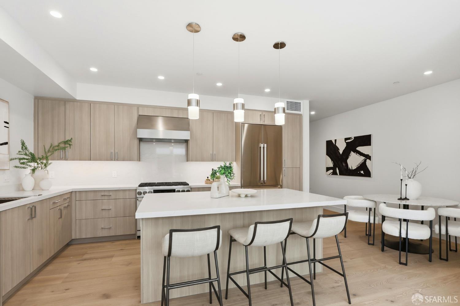 425 1st Street, Unit 14 Los Altos, CA 94022 - Photo 6 of 43