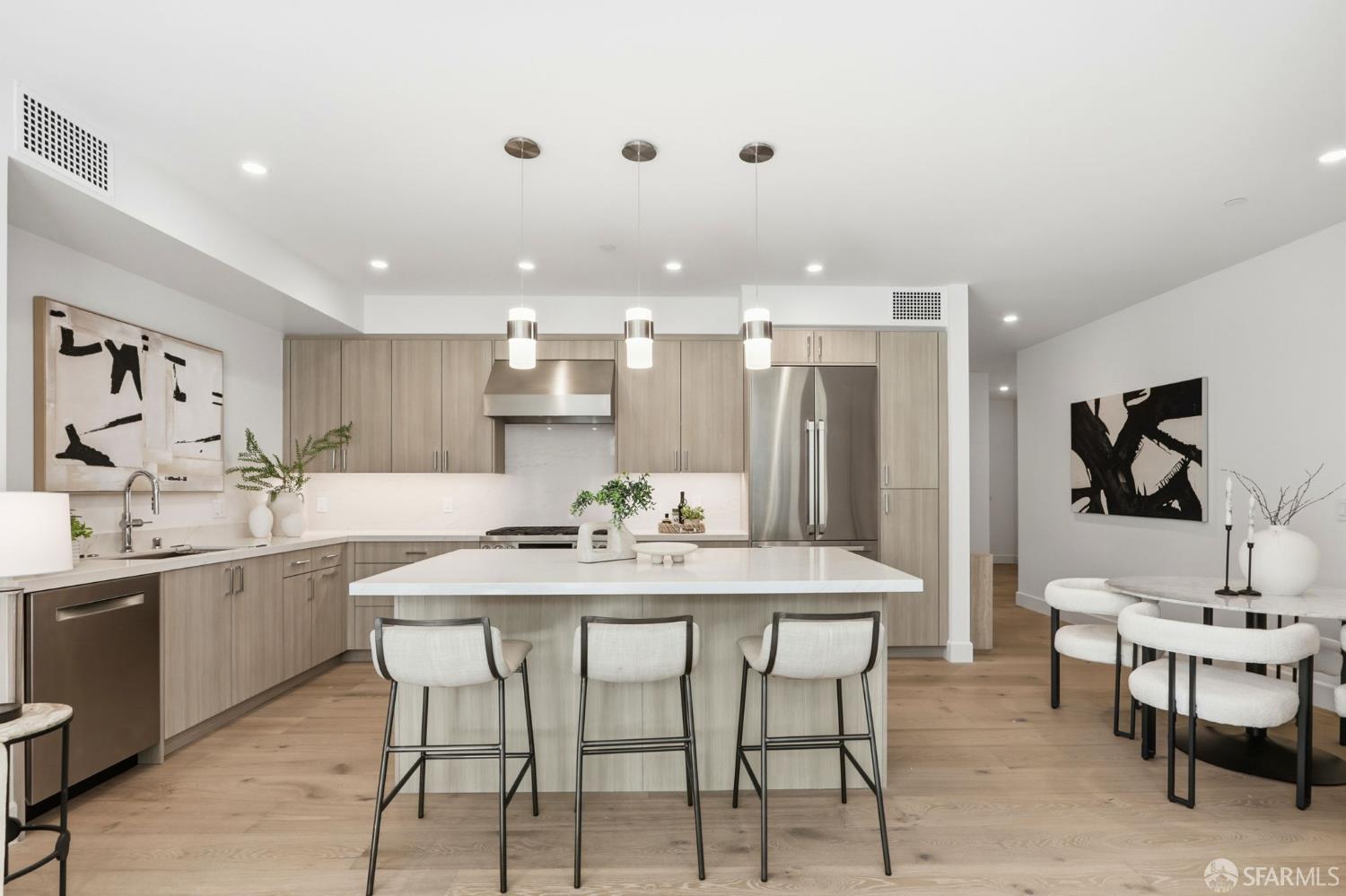 425 1st Street, Unit 14 Los Altos, CA 94022 - Photo 7 of 43