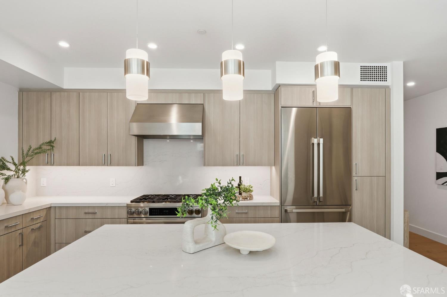 425 1st Street, Unit 14 Los Altos, CA 94022 - Photo 9 of 43