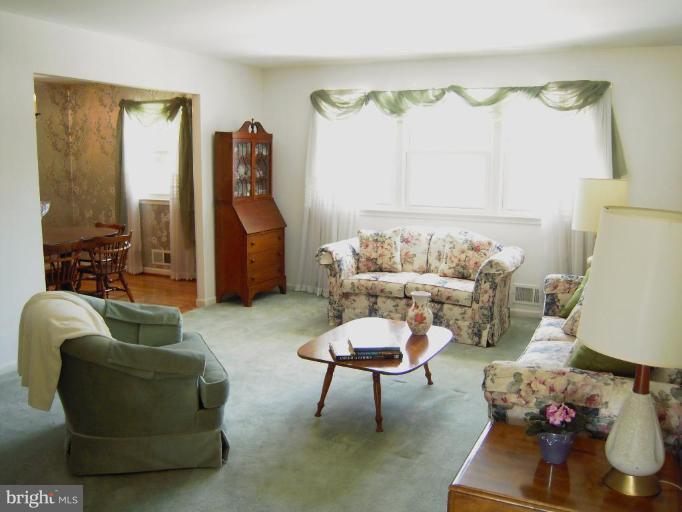 2715 Woodedge Road Silver Spring, MD 20906 - Photo 8 of 22 Living Room #2