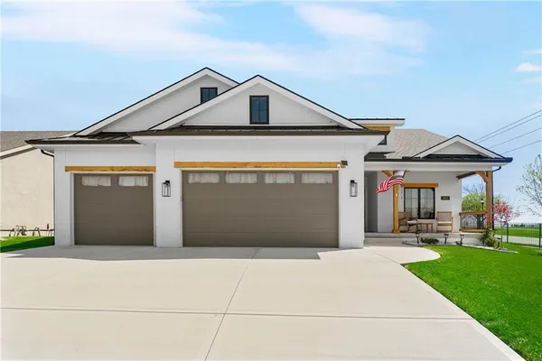 $550,000 | 1845 Falcon Court, Kearney, MO 64060