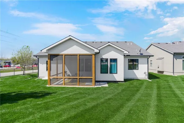 $550,000 | 1845 Falcon Court, Kearney, MO 64060