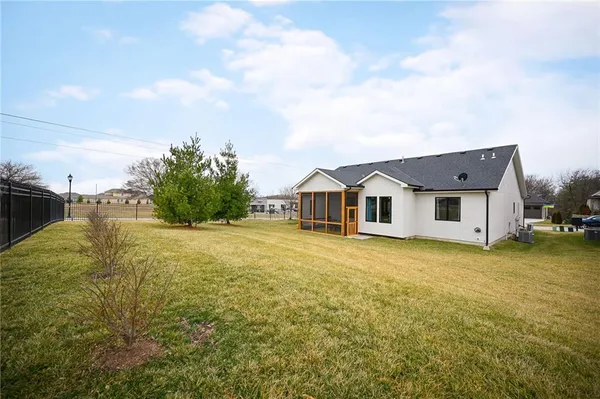 $550,000 | 1845 Falcon Court, Kearney, MO 64060