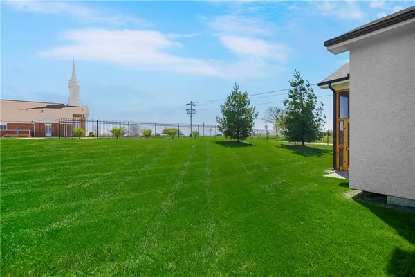 $550,000 | 1845 Falcon Court, Kearney, MO 64060