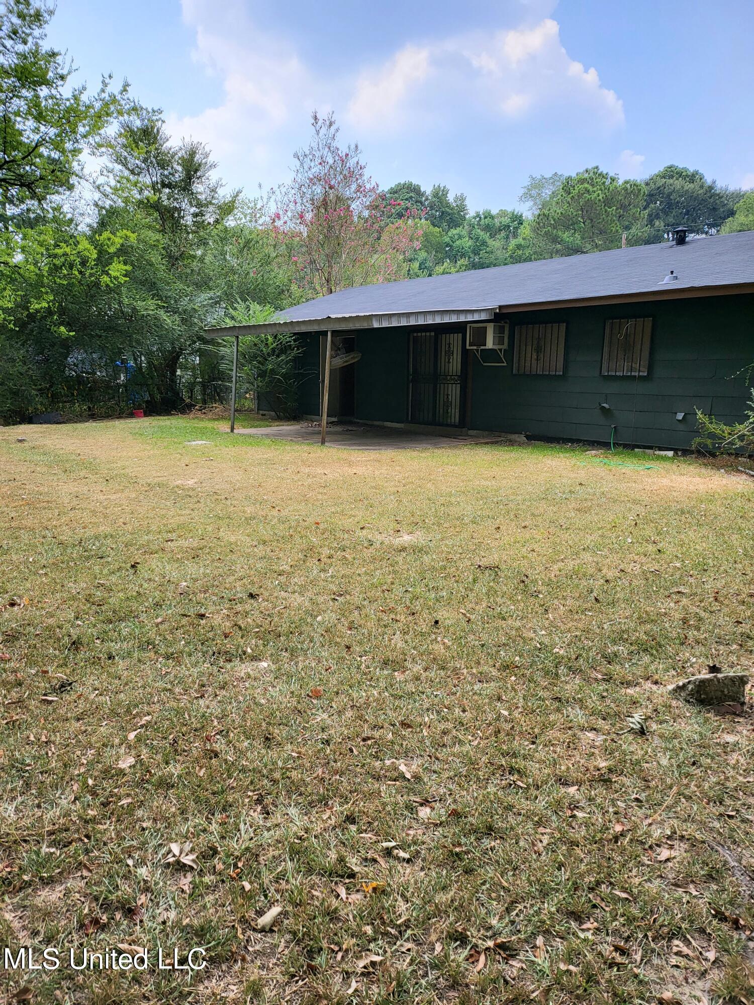 331 Barnes Street Jackson, MS 39206 - Photo 13 of 13 20230825_141555