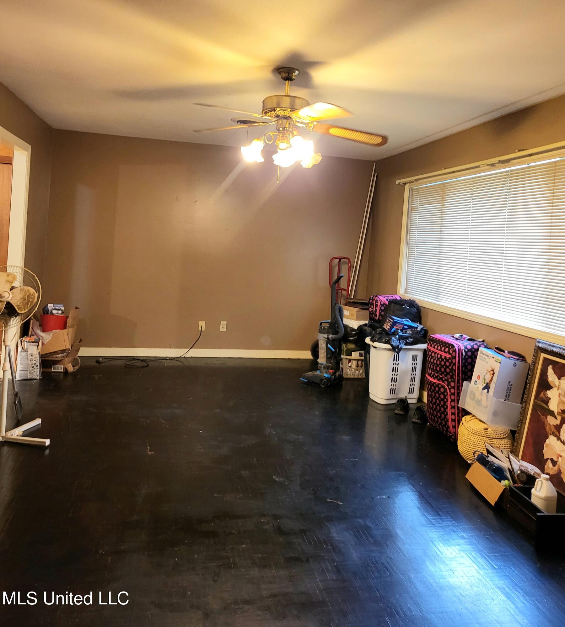 331 Barnes Street Jackson, MS 39206 - Photo 3 of 13 20230825_140922