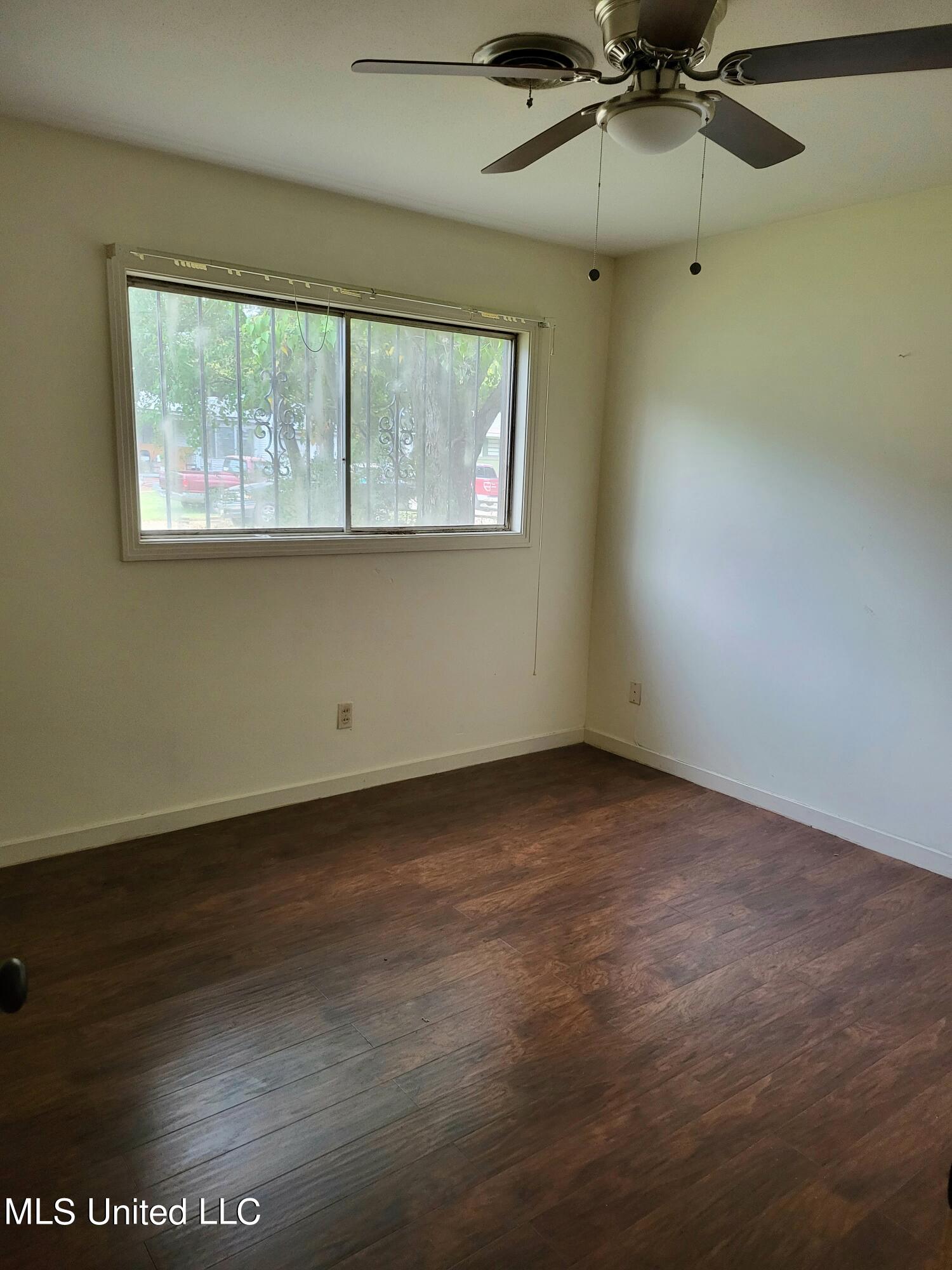 331 Barnes Street Jackson, MS 39206 - Photo 4 of 13 20230825_141245