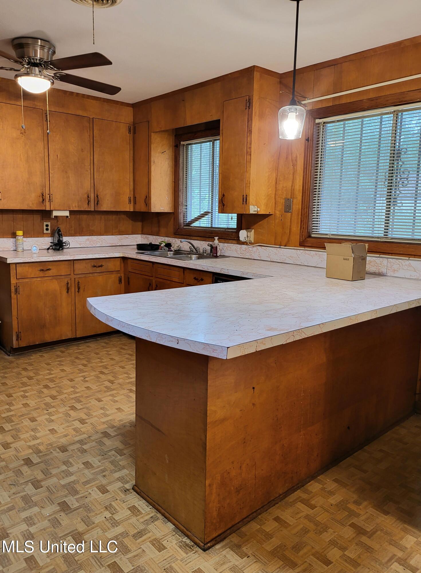 331 Barnes Street Jackson, MS 39206 - Photo 8 of 13 20230825_140935