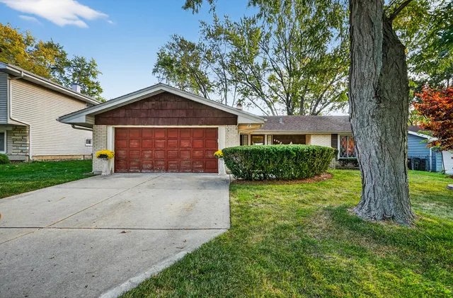 $425,000 | 1355 Blair Lane, Hoffman Estates, IL 60169