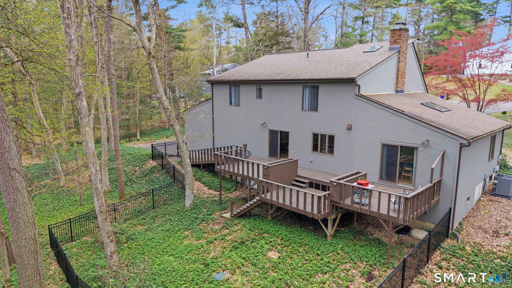18 High Ridge Drive Granby, CT 06035 - Photo 4 of 40