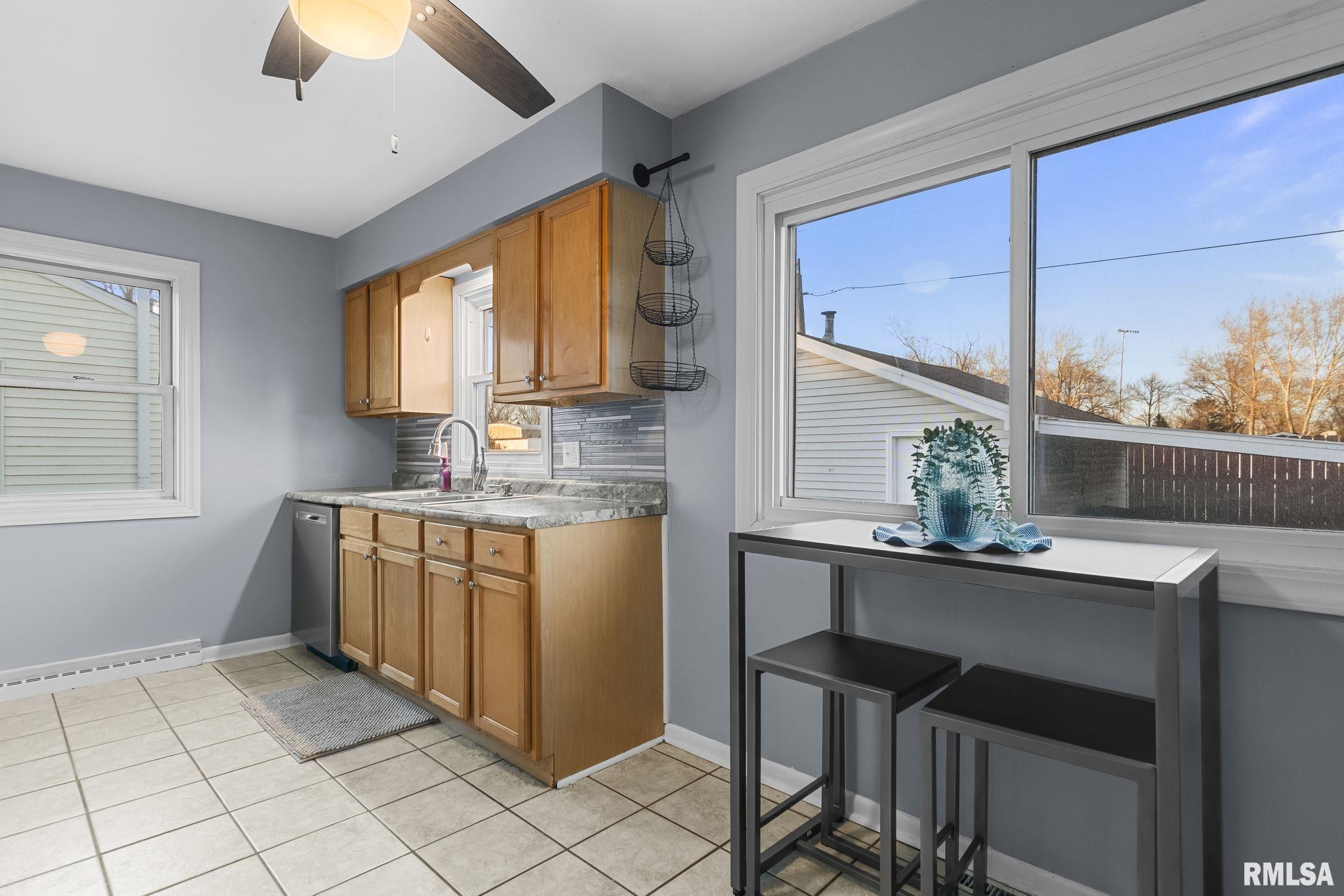 53 Rosaria Road Springfield, IL 62702 - Photo 13 of 34