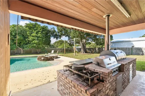 $700,000 | 3336 8th Street, Vero Beach, FL 32968