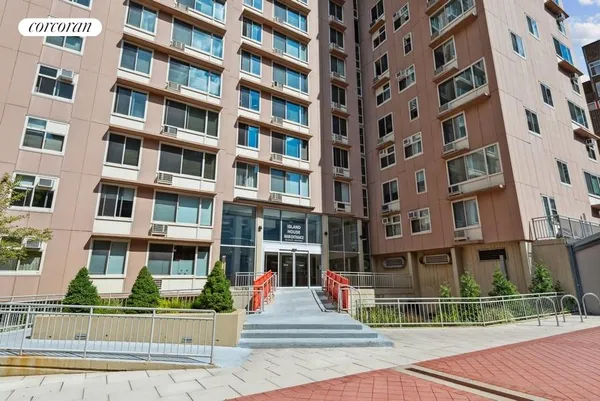 $595,000 | 575 Main Street, Unit 1408 | Roosevelt Island