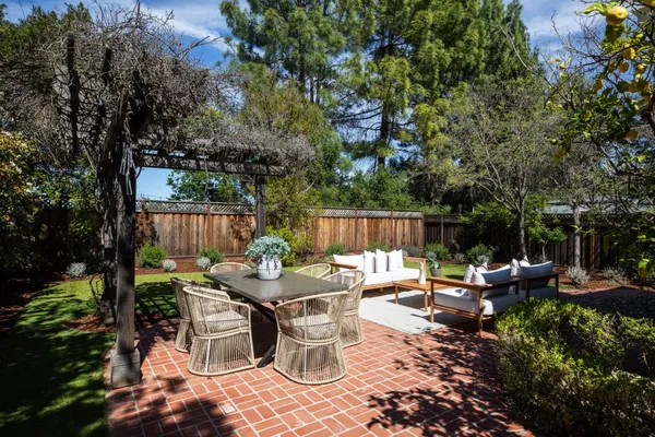 $3,695,000 | 810 Arroyo Court, Palo Alto, CA 94306