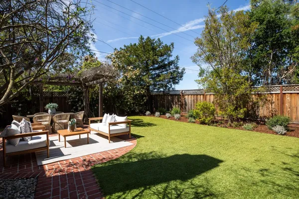 $3,695,000 | 810 Arroyo Court, Palo Alto, CA 94306