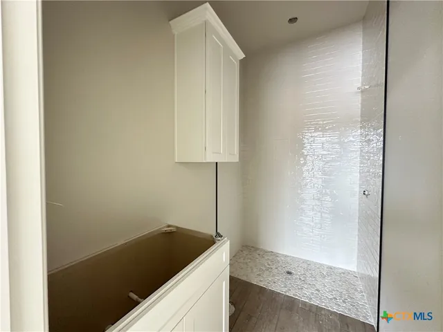 a view of walk in closet