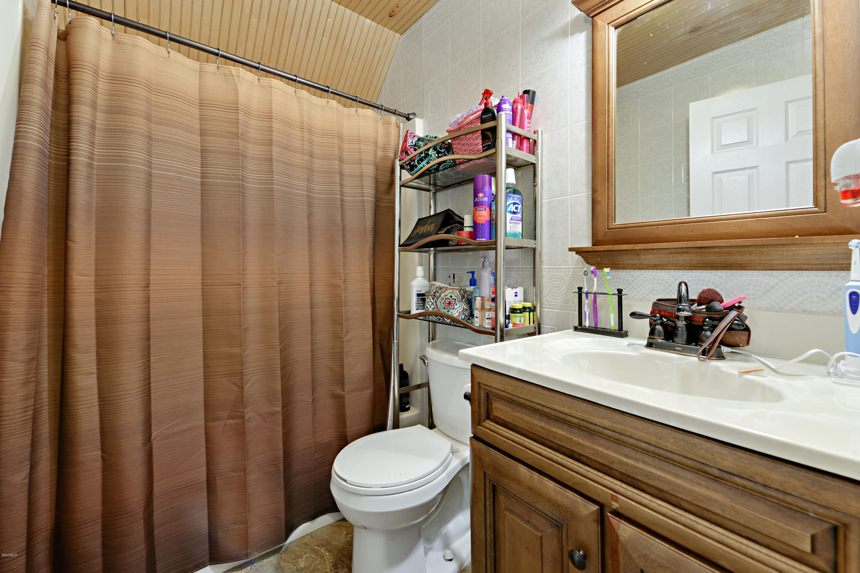 1399 Firetower Road Kiln, MS 39556 - Photo 19 of 36 Upstairs full bath