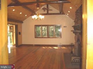 160 Hartz Store Road Mohnton, PA 19540 - Photo 2 of 6