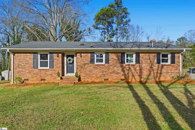 $250,000 | 1614 Greenwood Road, Laurens, SC 29360