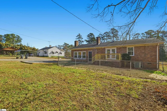 $250,000 | 1614 Greenwood Road, Laurens, SC 29360