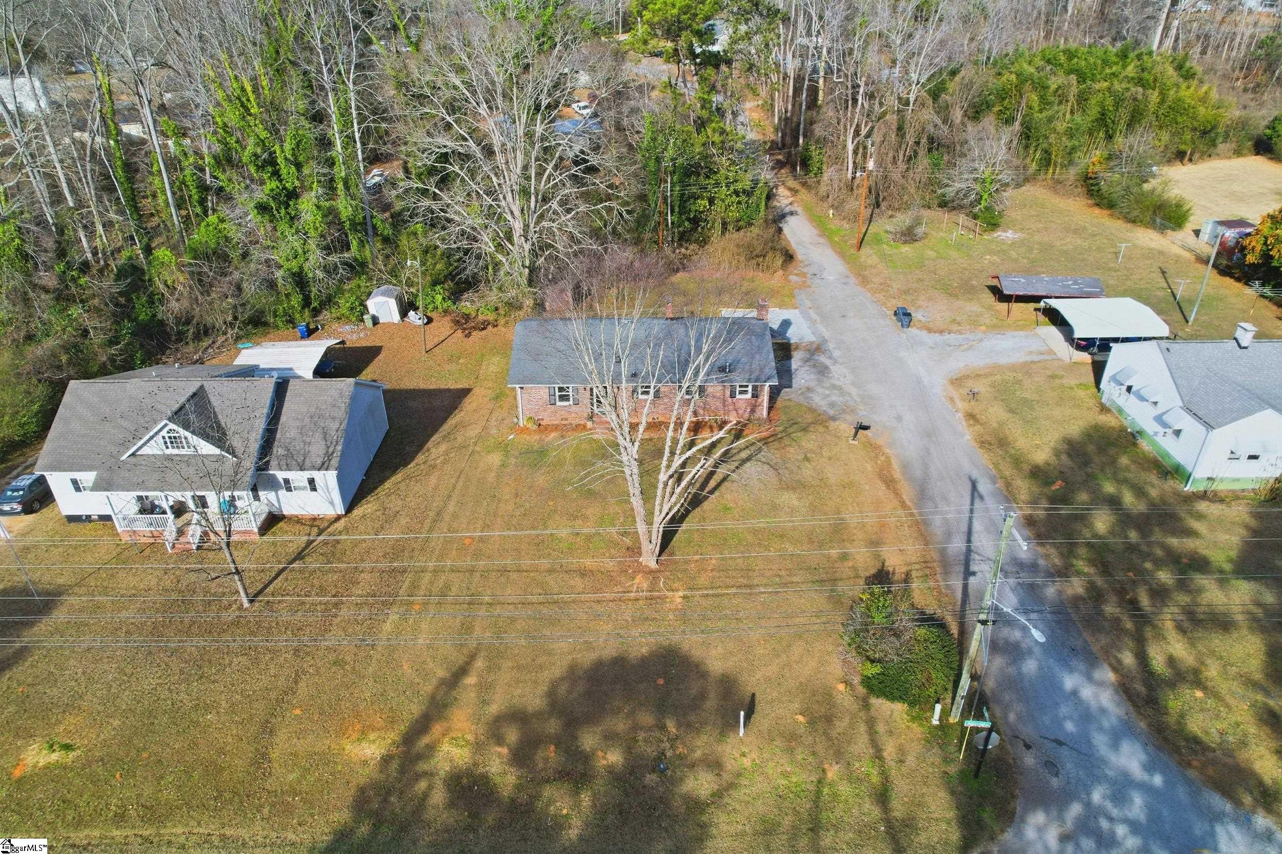 1614 Greenwood Road Laurens, SC 29360 - Photo 25 of 26