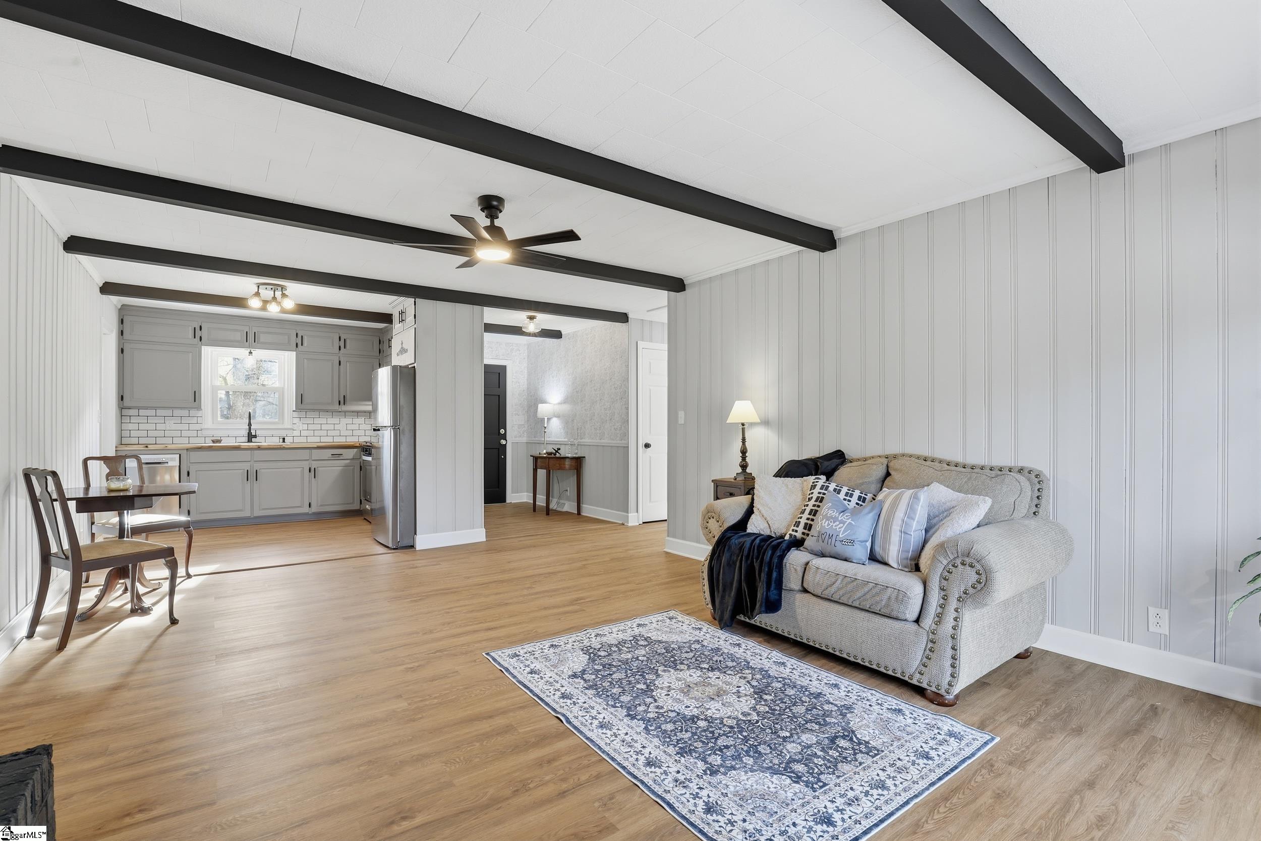 1614 Greenwood Road Laurens, SC 29360 - Photo 5 of 26