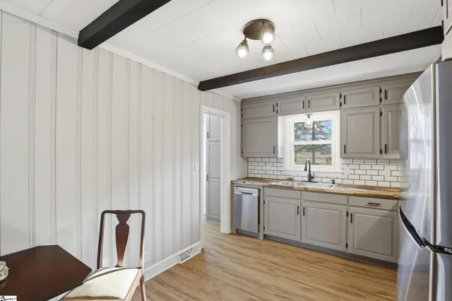 $250,000 | 1614 Greenwood Road, Laurens, SC 29360