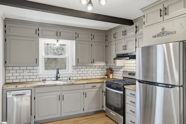 $250,000 | 1614 Greenwood Road, Laurens, SC 29360