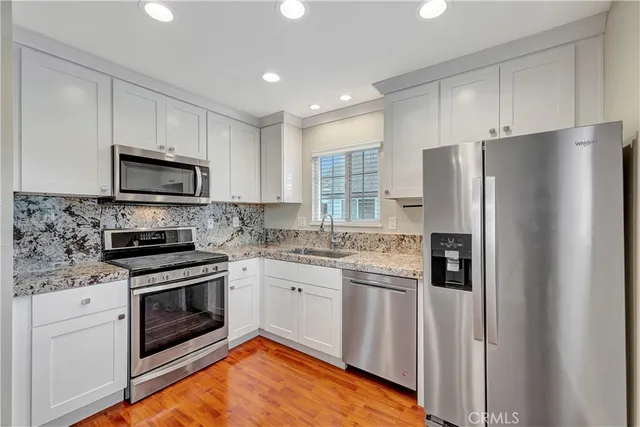 $3,150 | 605 20th Street, Unit C, Huntington Beach, CA 92648