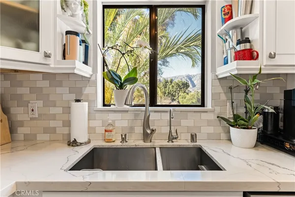 $595,000 | 10550 Sunland Boulevard, Unit 7, Sunland, CA 91040