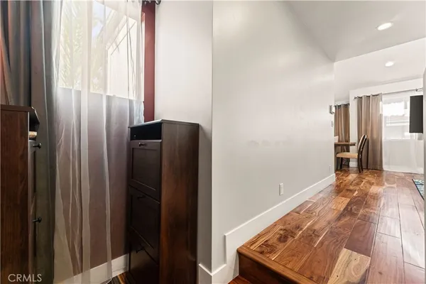 $595,000 | 10550 Sunland Boulevard, Unit 7, Sunland, CA 91040