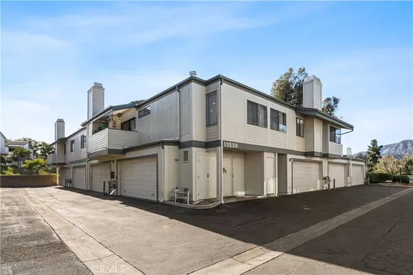 $595,000 | 10550 Sunland Boulevard, Unit 7, Sunland, CA 91040