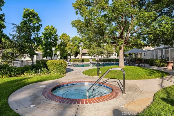 $595,000 | 10550 Sunland Boulevard, Unit 7, Sunland, CA 91040