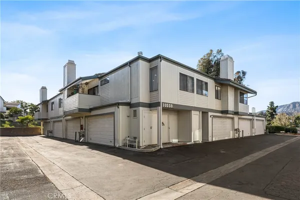 $595,000 | 10550 Sunland Boulevard, Unit 7, Sunland, CA 91040