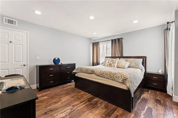 $595,000 | 10550 Sunland Boulevard, Unit 7, Sunland, CA 91040