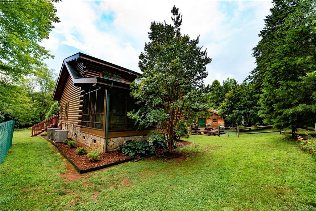 996 Hopewell Road Morganton, NC 28655 - Photo 6 of 32 Gallery Image 6