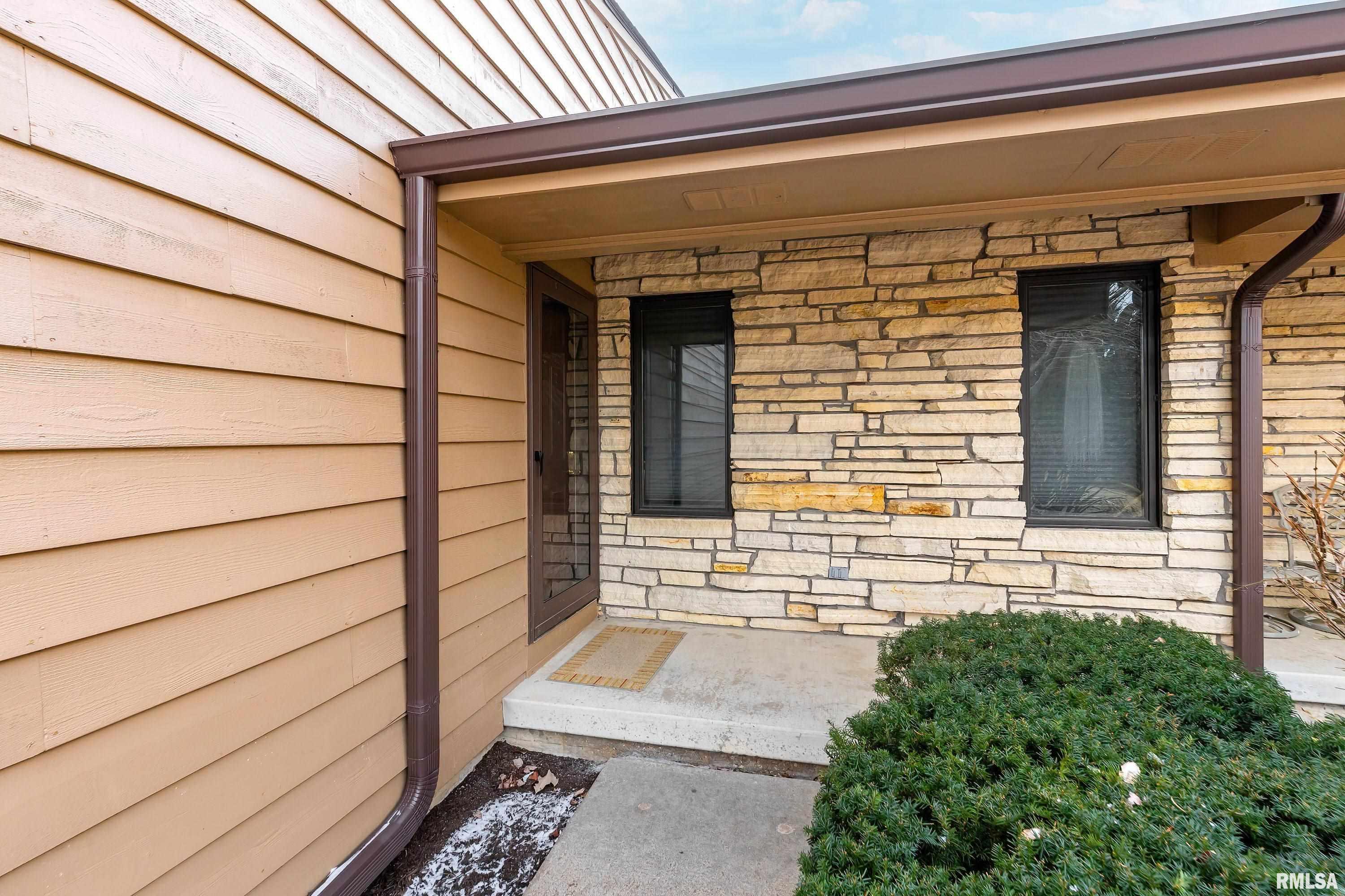 3367 East Ridge Drive Bettendorf, IA 52722 - Photo 3 of 39