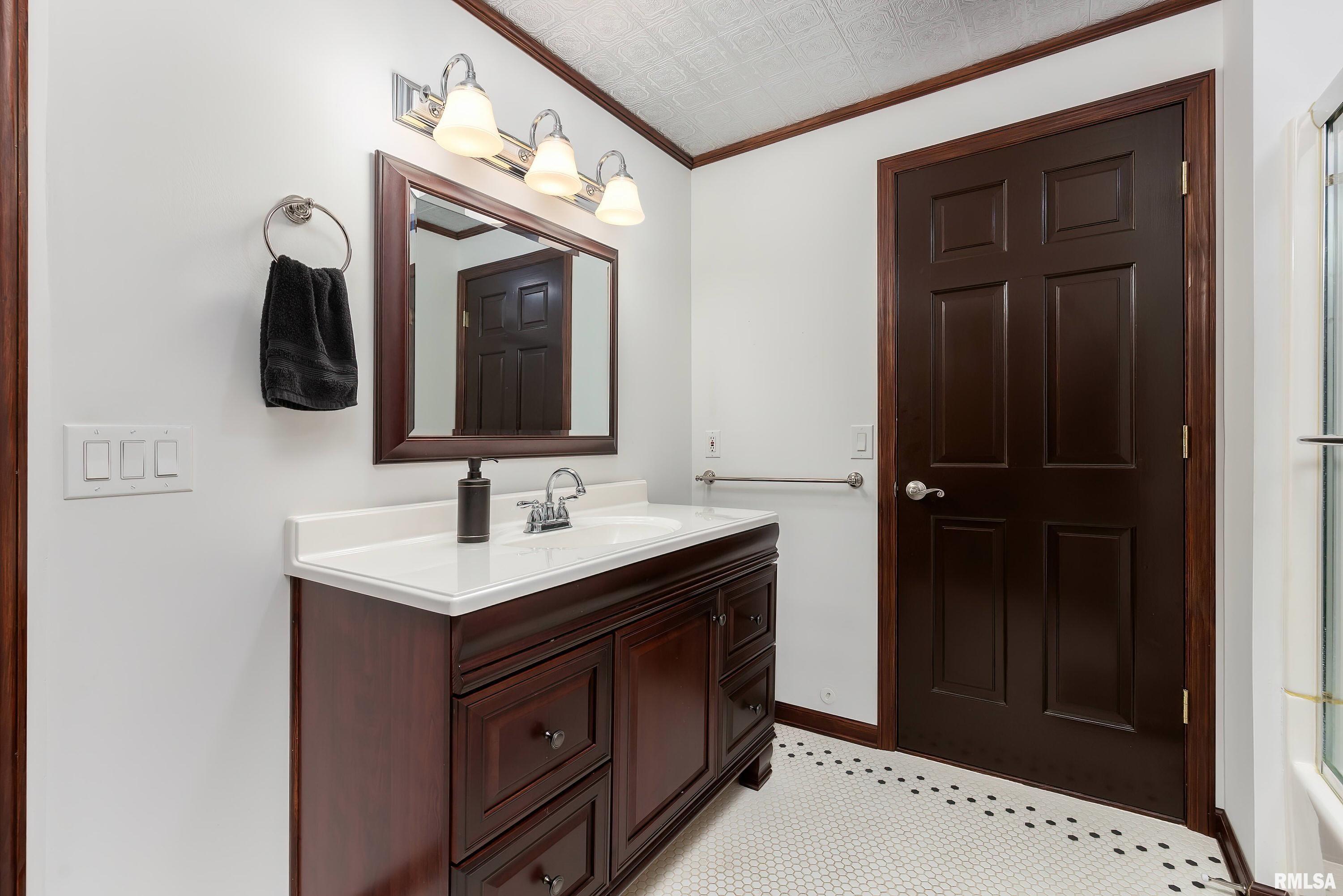 3367 East Ridge Drive Bettendorf, IA 52722 - Photo 32 of 39