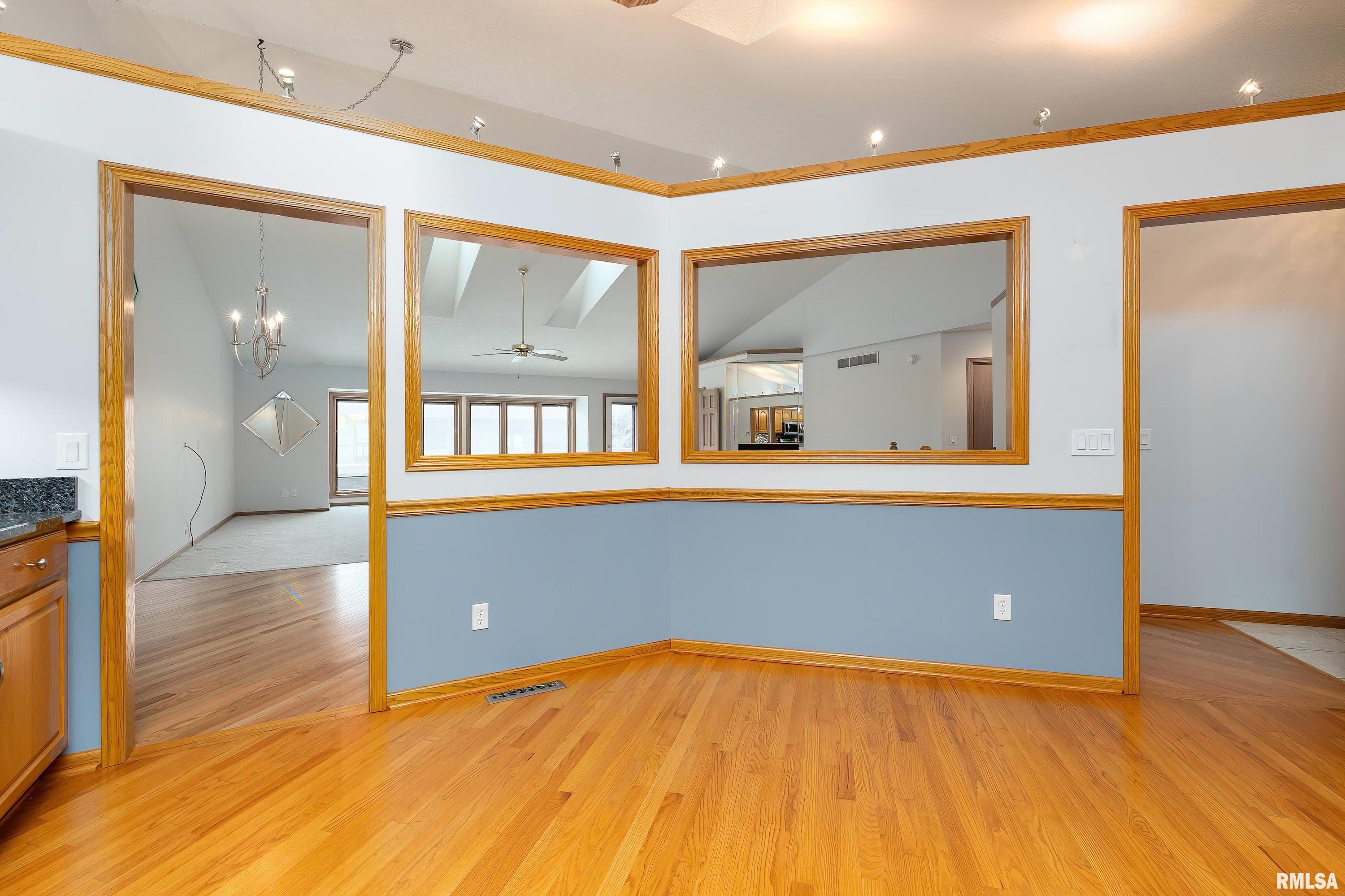 3367 East Ridge Drive Bettendorf, IA 52722 - Photo 9 of 39