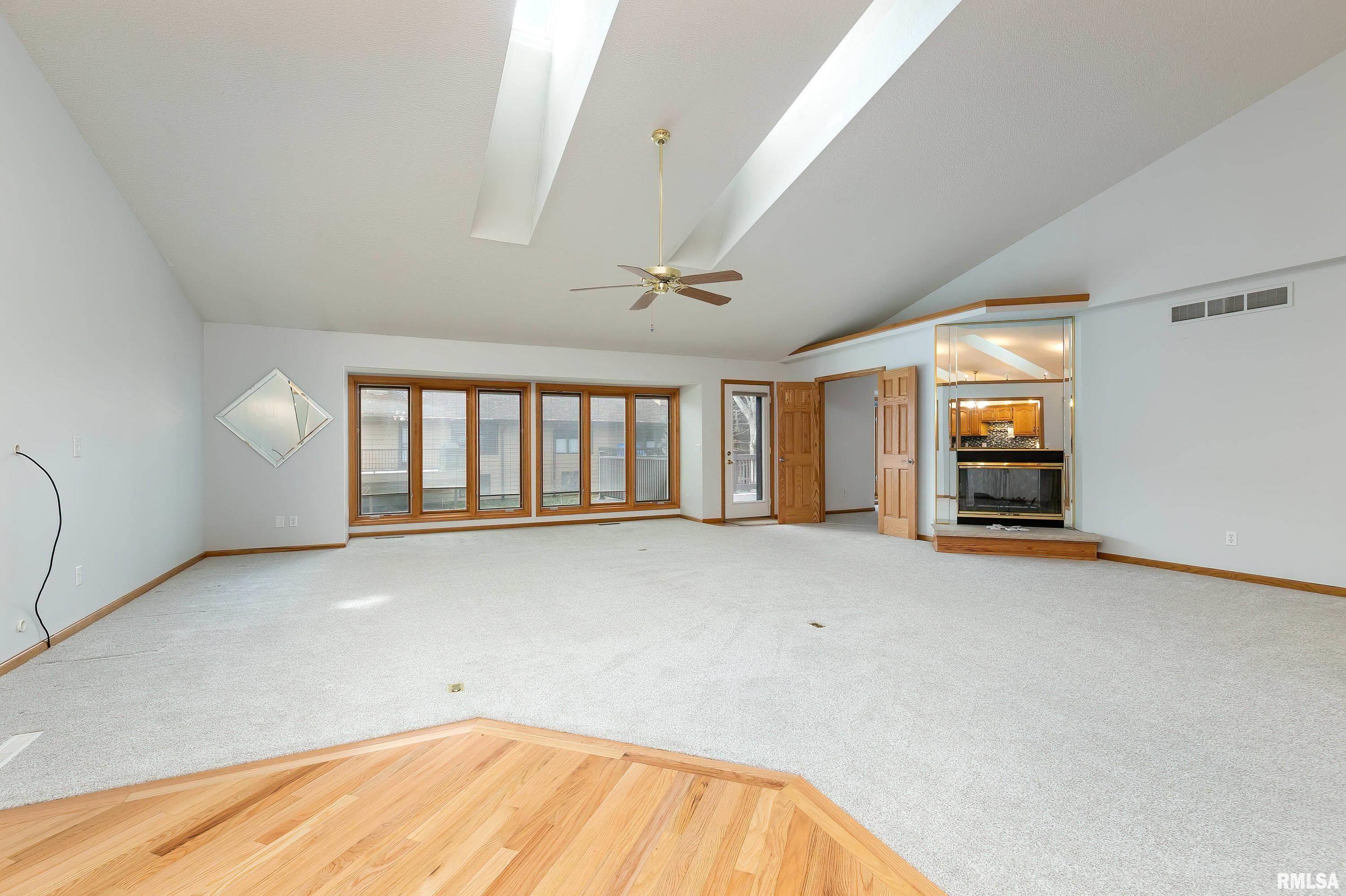 3367 East Ridge Drive Bettendorf, IA 52722 - Photo 10 of 39